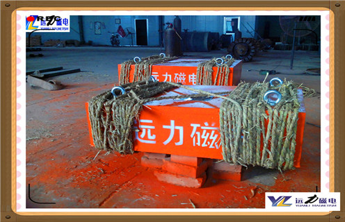 懸掛式永磁除鐵器，四川懸掛式永磁除鐵器生產(chǎn)_內(nèi)部磁塊安裝方法_四川懸掛式永磁除鐵器生產(chǎn)型號價(jià)格  