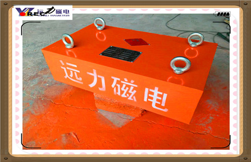 懸掛式永磁除鐵器，四川懸掛式永磁除鐵器生產(chǎn)_內(nèi)部磁塊安裝方法_四川懸掛式永磁除鐵器生產(chǎn)型號價(jià)格  